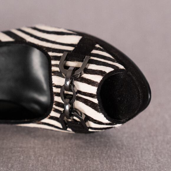Chico's Zebra Print Open Toe High Heel Shoe 9M Calf Hair Gun Metal Chain Accent - Picture 6 of 10